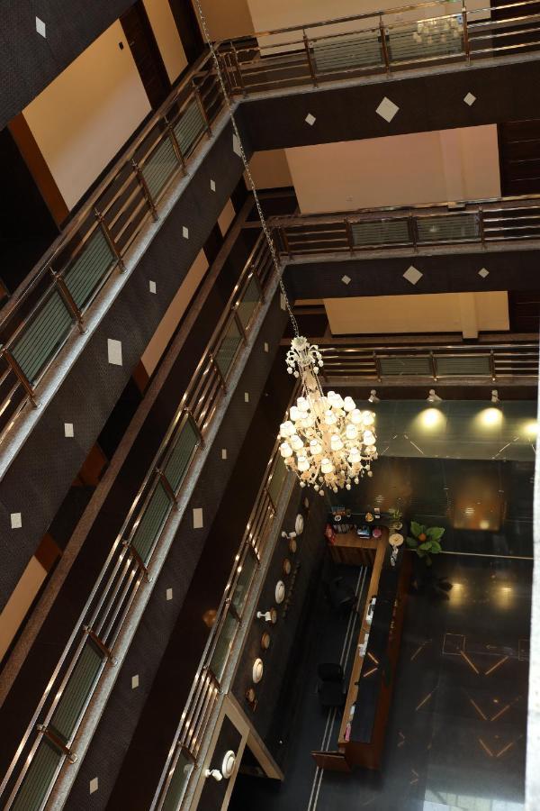 Npg Hotel Bangalore Just 10 Mins Drive From The Kempegowda International Airport Kültér fotó